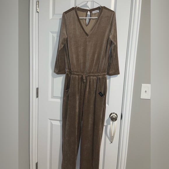 Calvin Klein Jumpsuit Size S/P Velvet New! - Picture 1 of 5